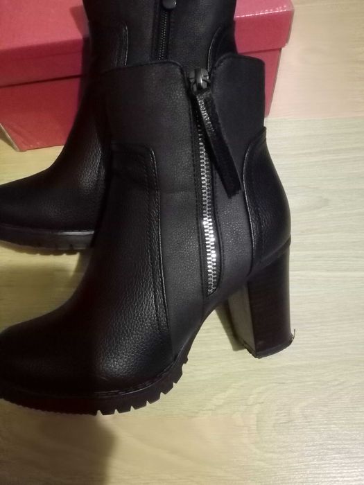 Топли и удобни дамски боти