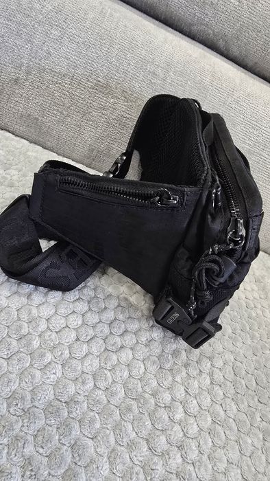 Мъжка чанта Guess