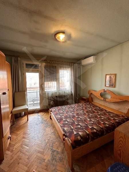 Продава се Четиристаен апартамент в Пловдив, Център - 126 кв.м за 1945 €/кв.м - Снимка #2