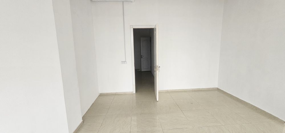 Ijaraga berila. Apteka va kafe  uchun juda qulay joya