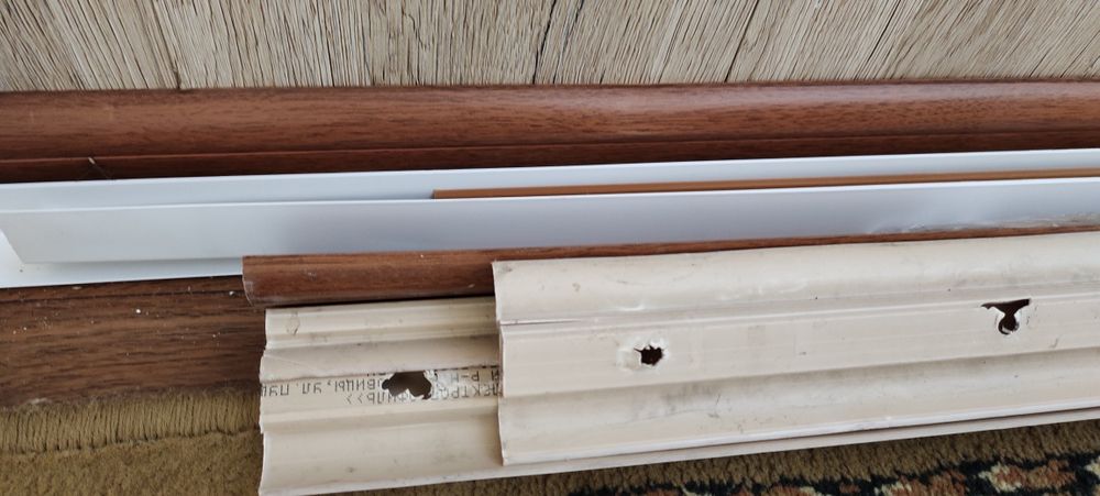 Панели,плинтуса пластиковые.