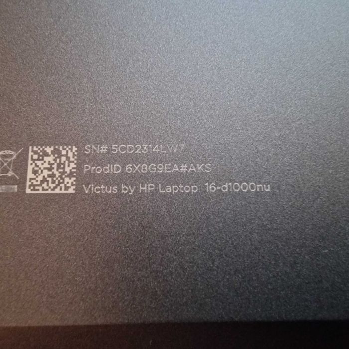 Лаптоп HP Victus 16-d1000nu цвят Mica Silver.