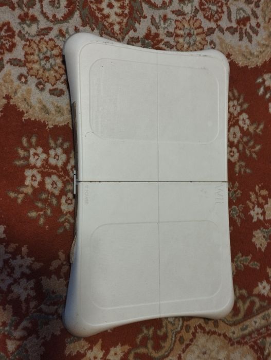 Consola Wii cu Tv 80cm 18 jocuri si Wii fit balance