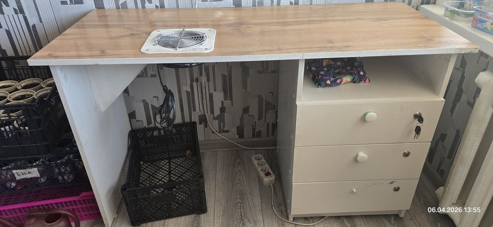 Стол для маникюра