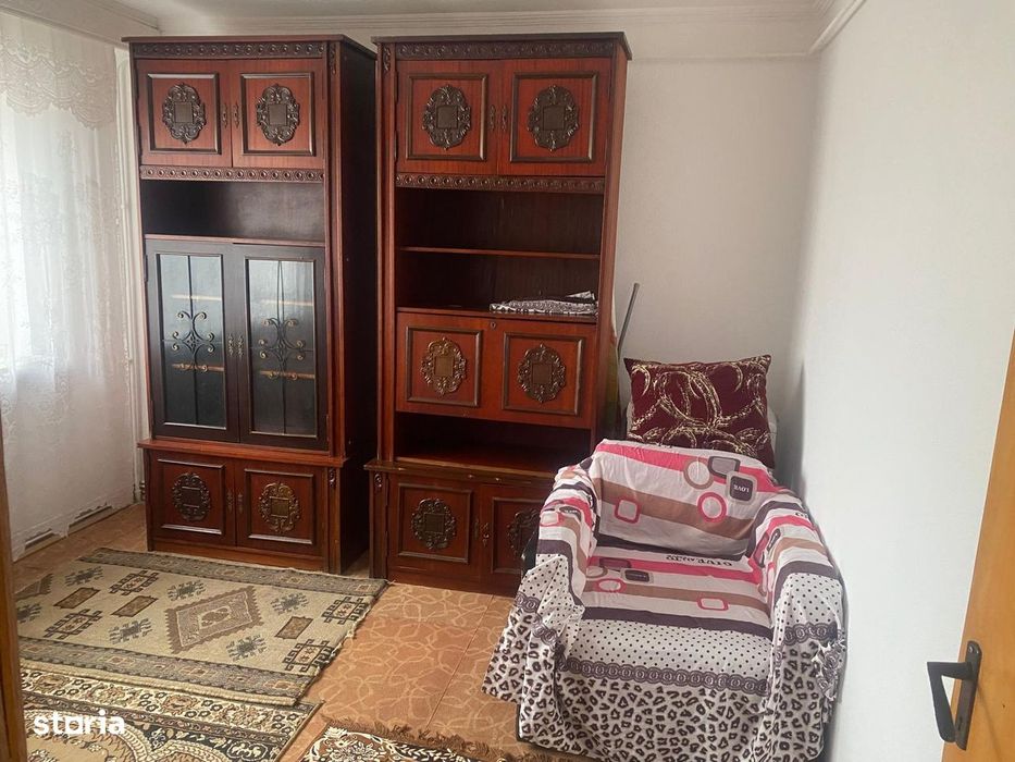 Apartament 3 camere de vanzare, zona-Exercitiu