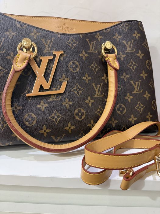 Голяма чанта на Louis Vuitton