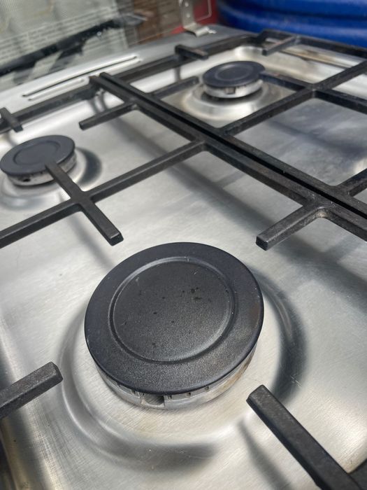 Продам газовую плиту