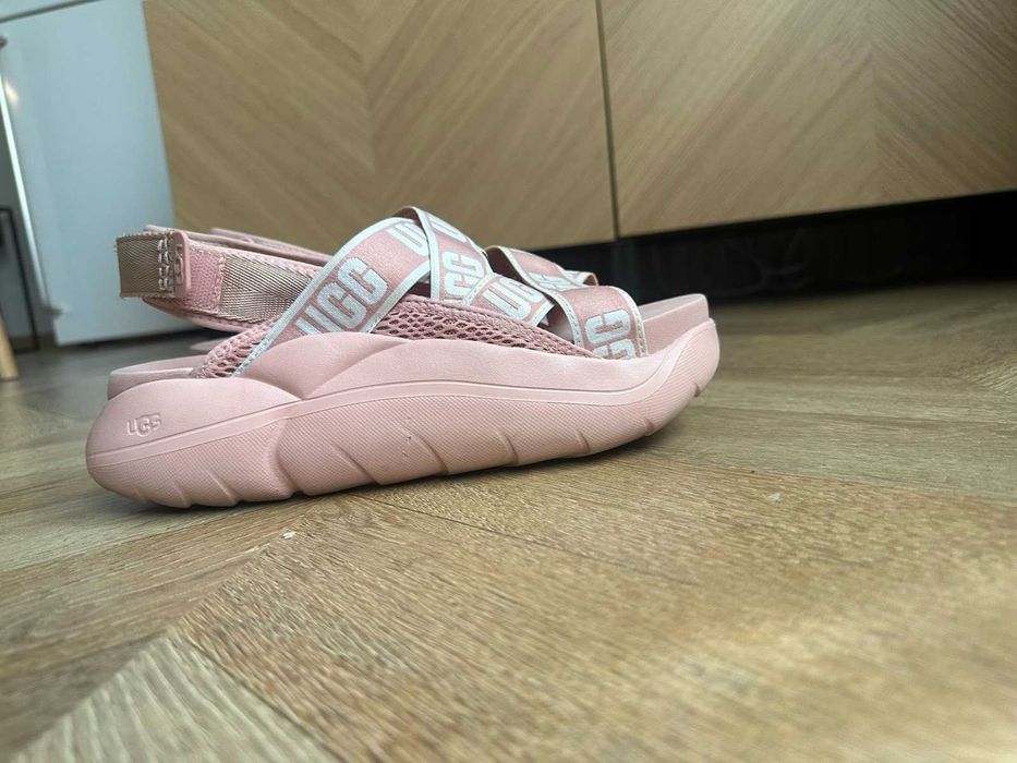 Дамдки Сандали UGG