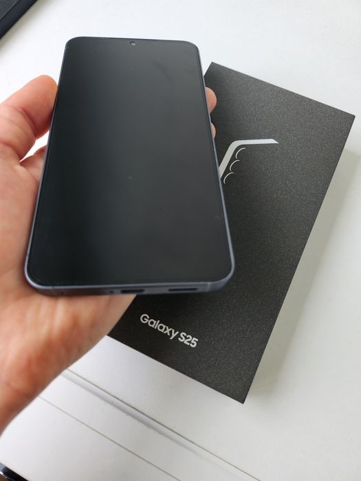 Samsung S25 128GB перфектен