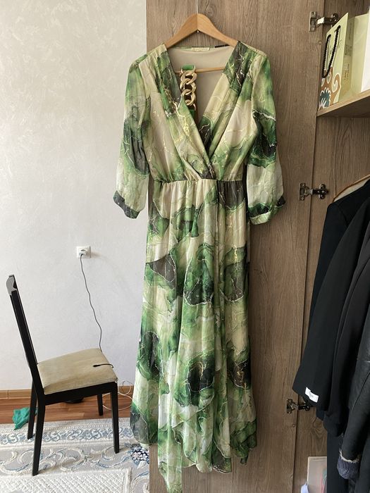 вечернее платье.