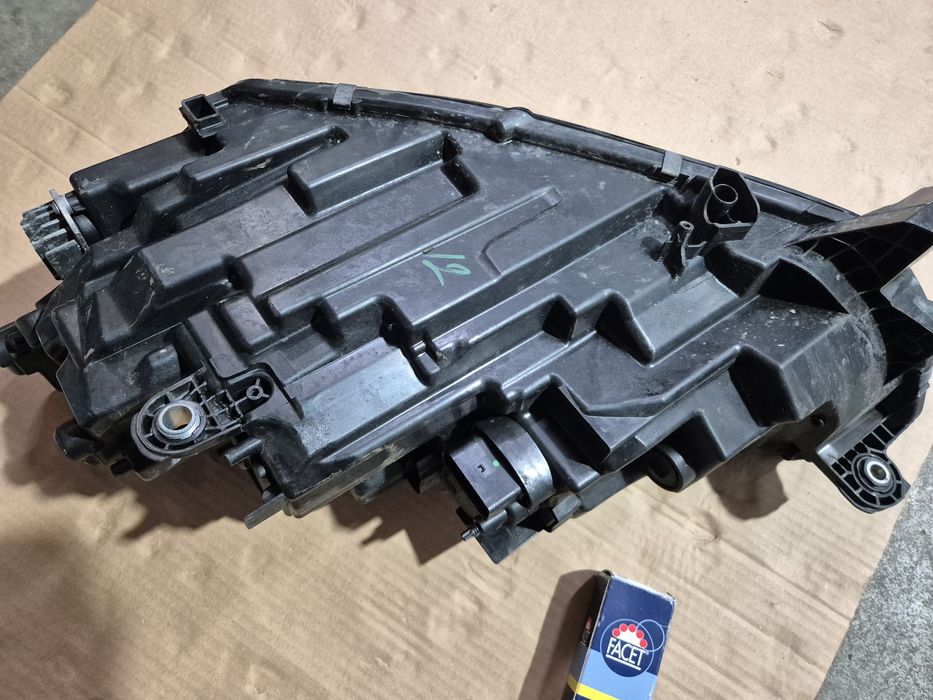 Десен фар SKODA Octavia IV full led 5E4 941 016 Шкода Октавия