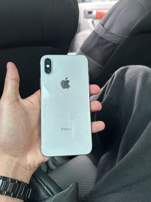 Iphone x 100/64.