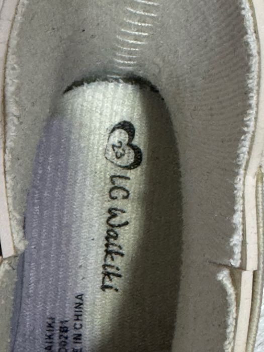 Продаю сапожки детские резиновые и демисезонные