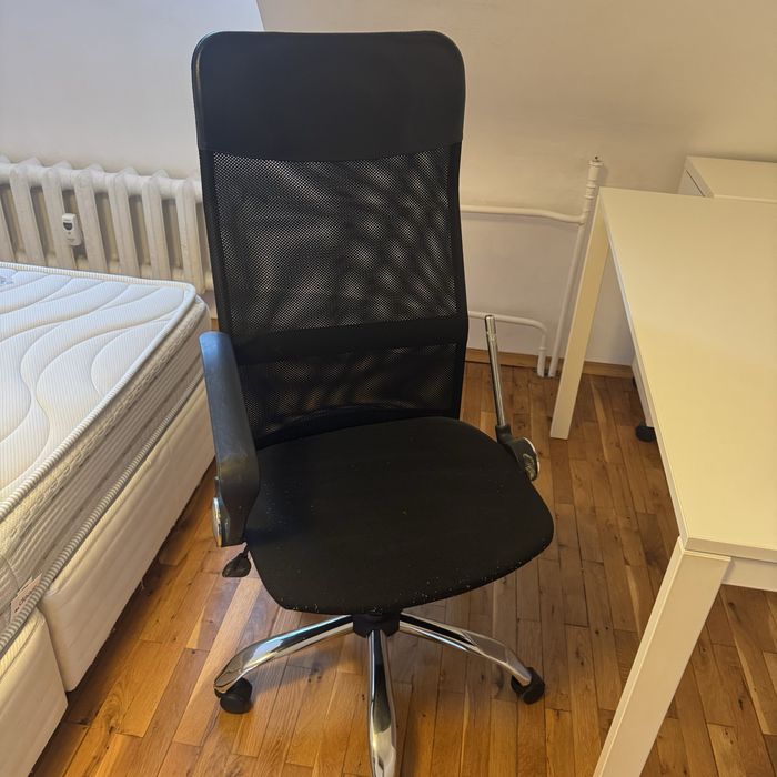 Подарявам диван / стол