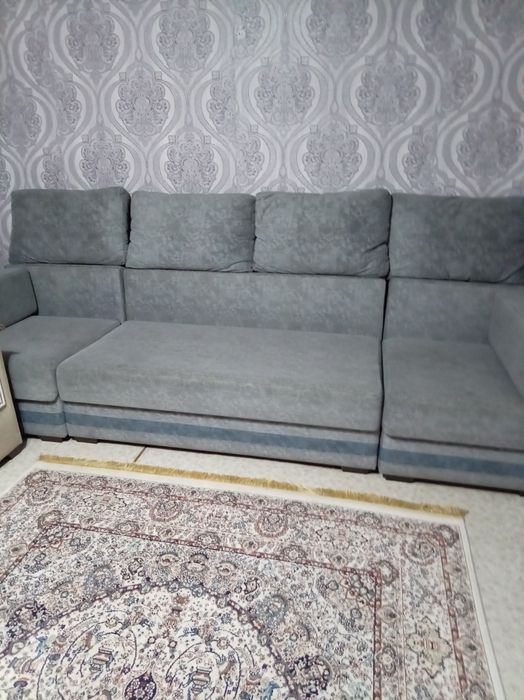 Срочно продам диван прямой б/у