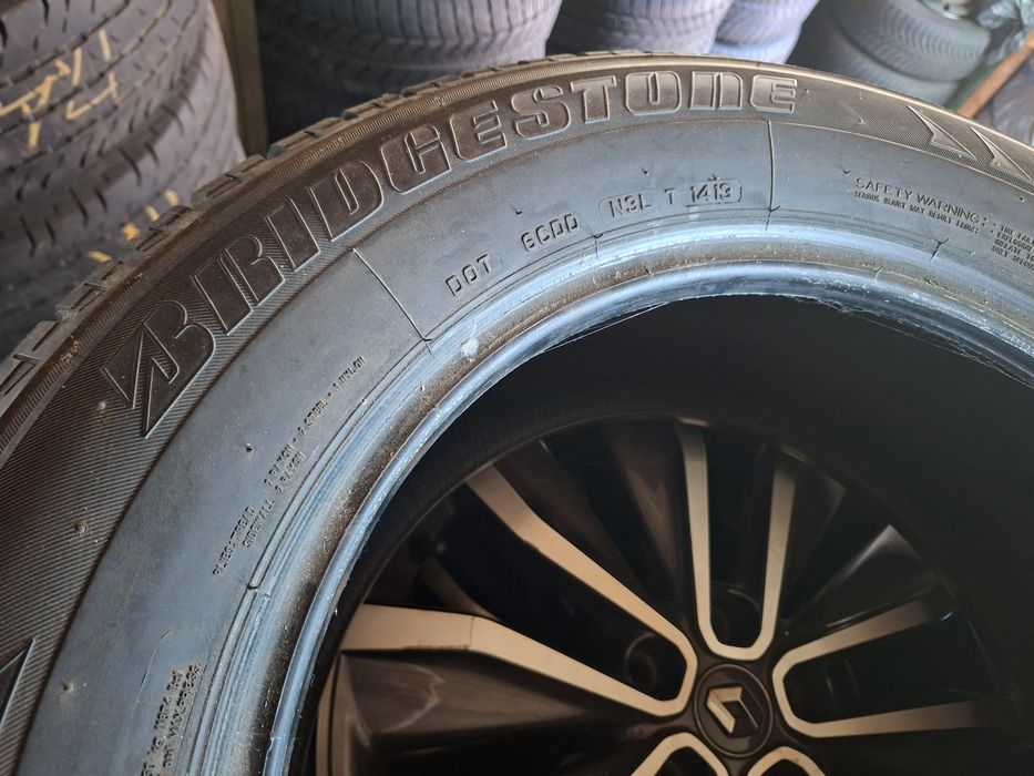 4 бр. 235 60 17 Bridgestone Blizzak LM25 4X4 Зимни гуми