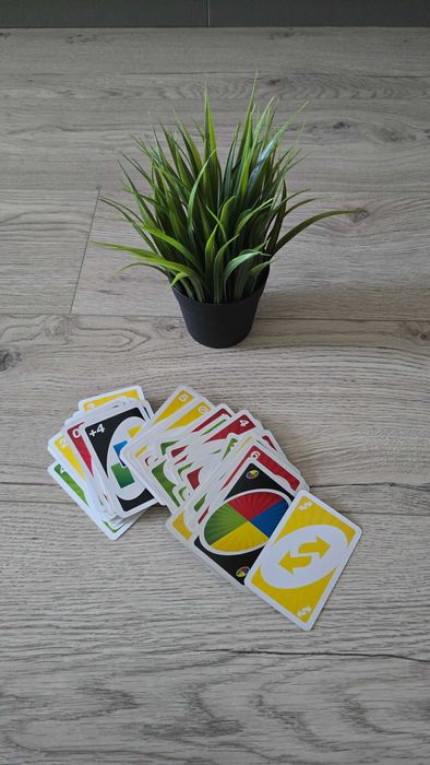 Joc de societate UNO - Board Game - Joaca cu prietenii