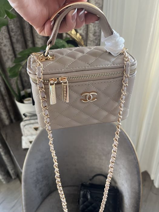 Топ модел чанти бижу