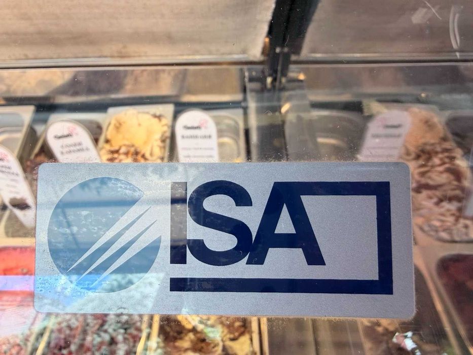 Продавам витрина за сладолед ISA Millennium 07 18 – GEL PRO