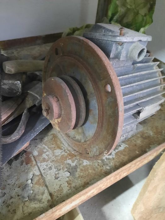 Электродвигатель