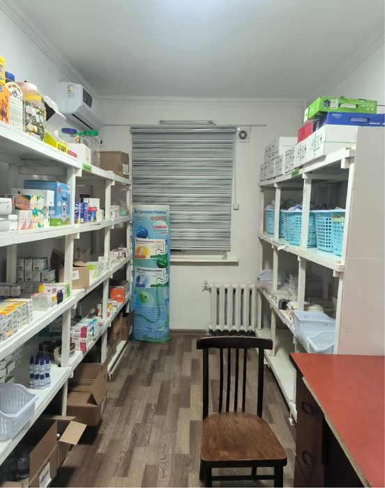 Универсам / 2 квартал / Нежилое продаётся Юнусобод