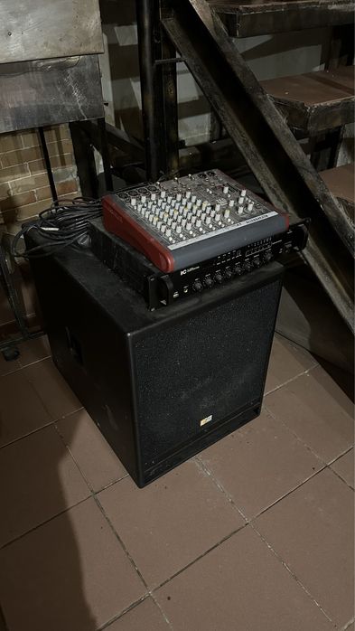 музыкальное оборудование (колонки)