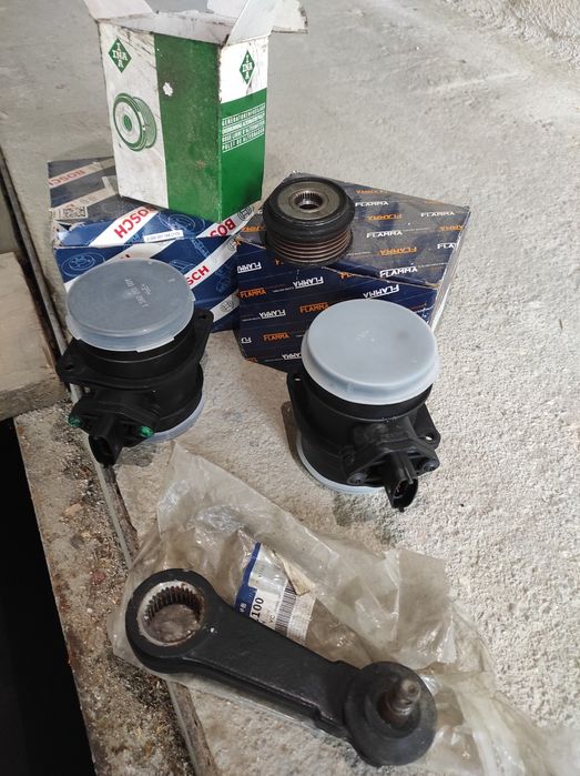 ОТ Нисан Терано 2.4 І части и от Хюндай Теракан 2.9 CRDI