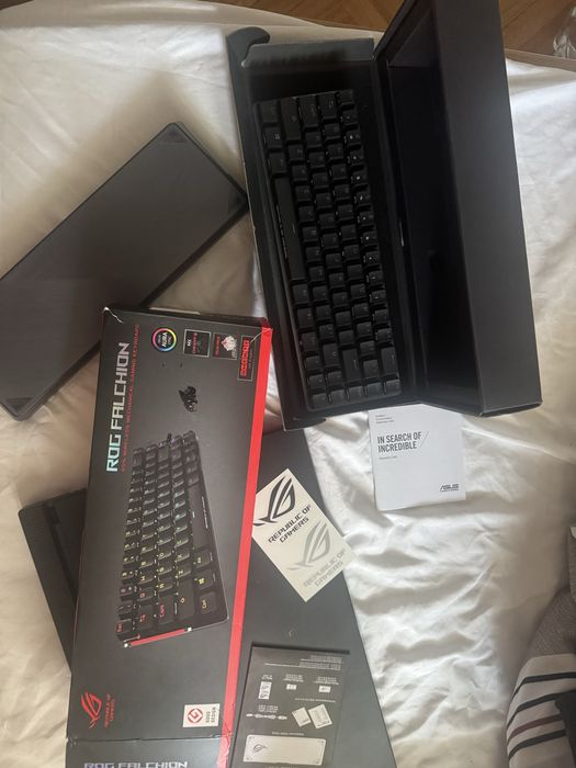 Tastatura asus rog falchion