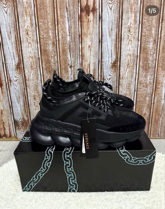Versace chain reaction