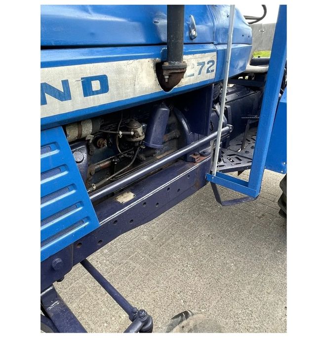 Vand tractor Leyland 272 cu acte