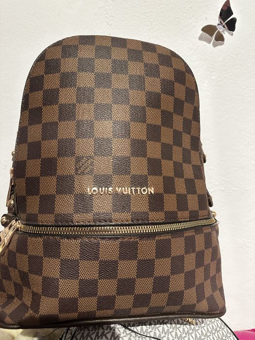 Genti si ghiozdane de dama si barbati