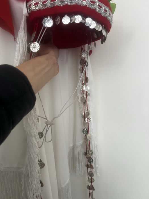 Тракийска шапка с цветя