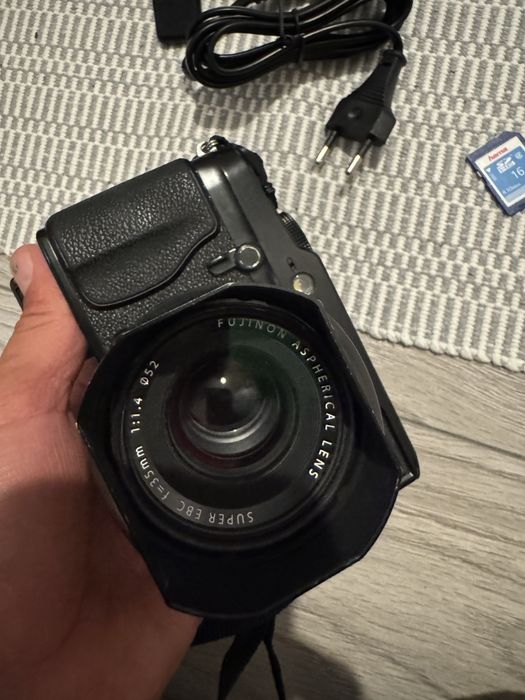 Aparat foto profesional Fujifilm X  Pro 1