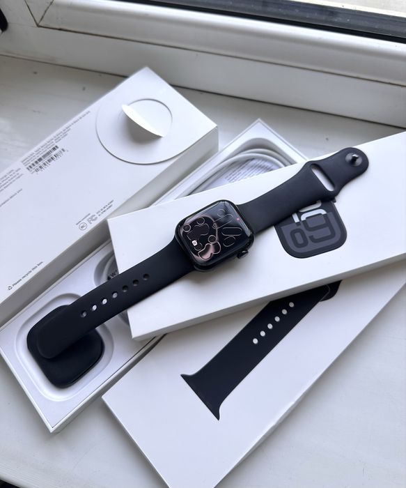 Apple iWatch 10 Black 46mm 100%