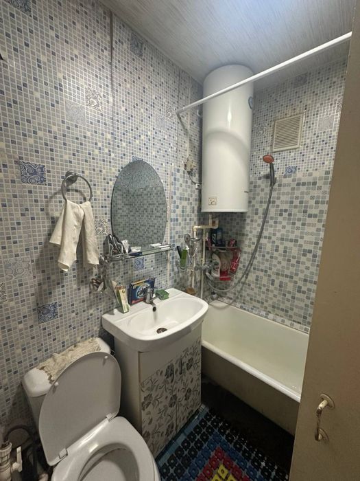 1 комнатная с мебелью и техникой в 8 микрорайоне