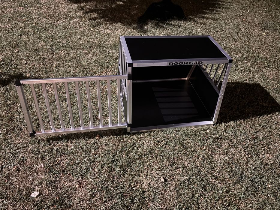 Cușcă transport câine din aluminiu – 75x64x55 cm – robustă
