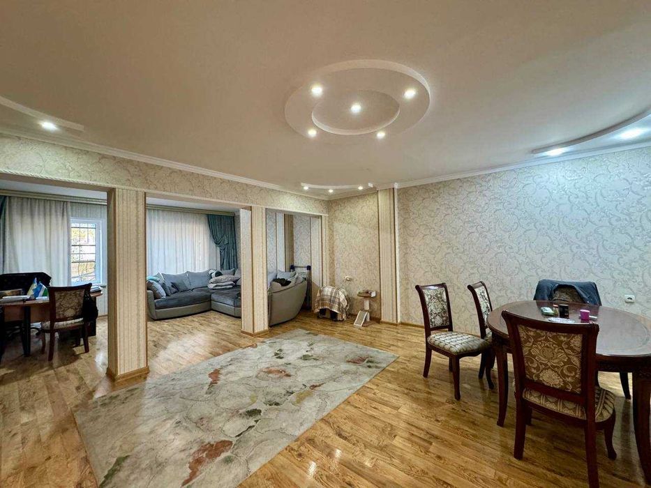 Генерала Петрова , Паркентский 143м2,   (97875)