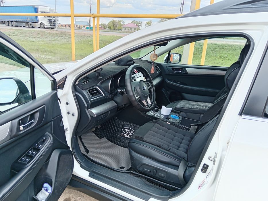 Субару аутбек универсал