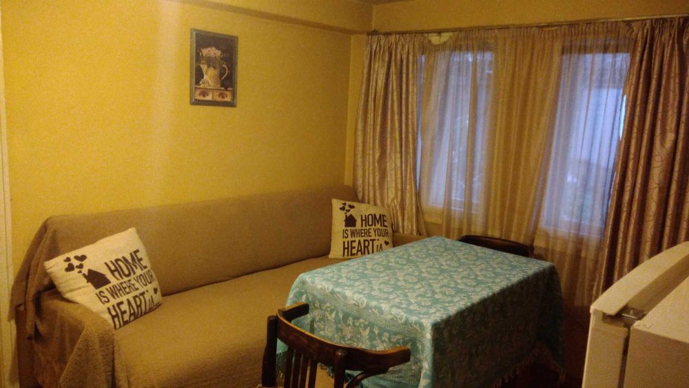 Дава се под наем Етаж от къща в Пловдив, Център - 25 кв.м за 199.41 € - Снимка #4