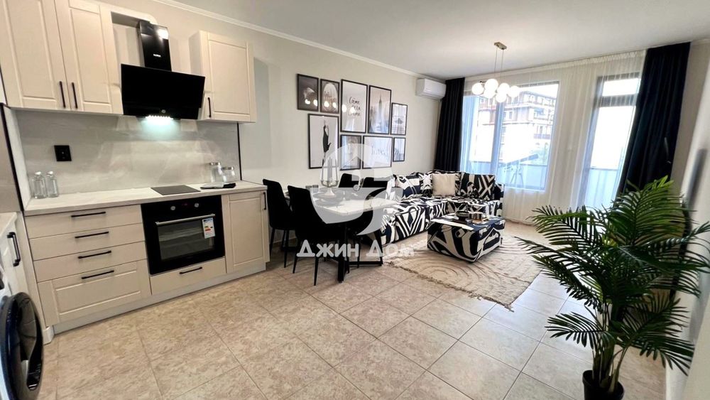 Продава се Двустаен апартамент в Свети Влас - 60 кв.м за 1492 €/кв.м - Снимка #2