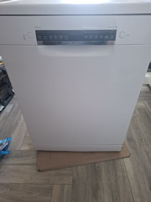 Mașina de spălat vase independenta BOSCH, 12 seturi, 6 programe,  Wi-Fi