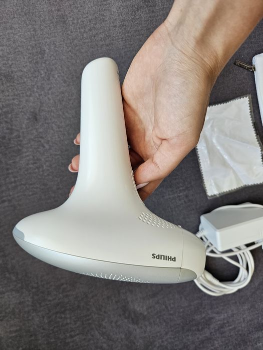 Намален на 240 лв. Фотоепилатор Philips Lumea SC1997/0