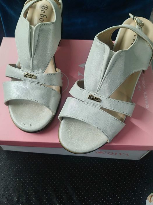 Продам туфли женские