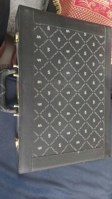 Набор ложек и вилок чемодан