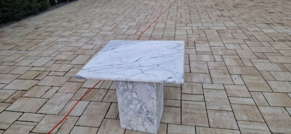 Măsuță marmură  albă