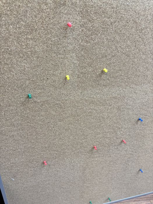 Продам пробковую доску в идеальном состоянии