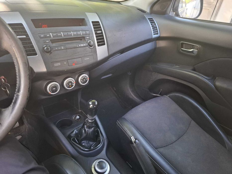 Citroën C-Crosser 2.0 Diesel 140 CP 2009 4x4 cu 7 Locuri