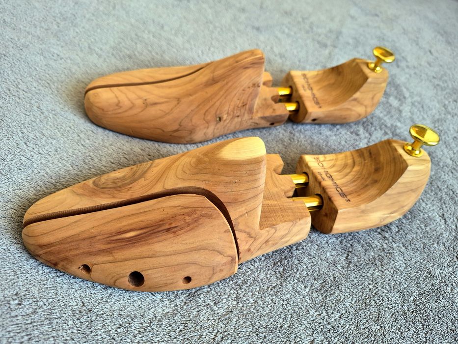 Antere / Șponere calapoade Songmics
pantofi din lemn de cedru (Shoe Trees) 

pantofi din lemn de cedru (Shoe Trees)