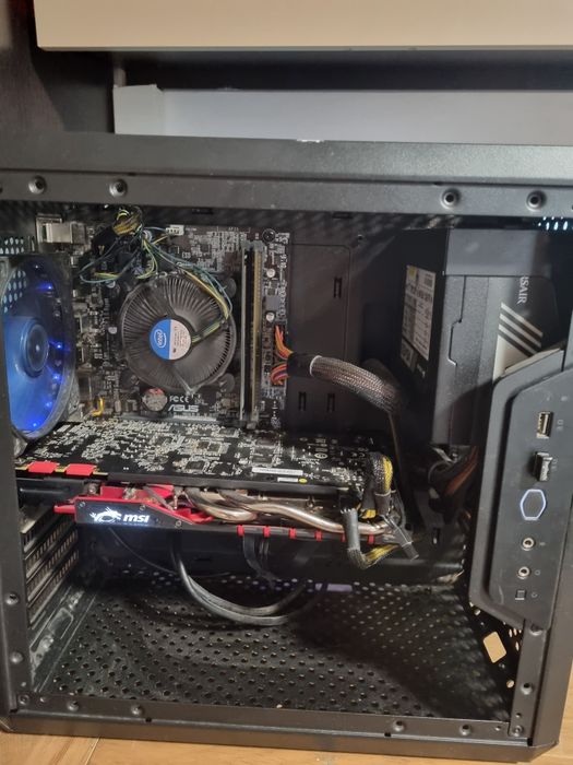 Pc gaming i5-7500 ,gtx 970 4g 256 biti ssd 120 gb +  cadou un monitor samsung