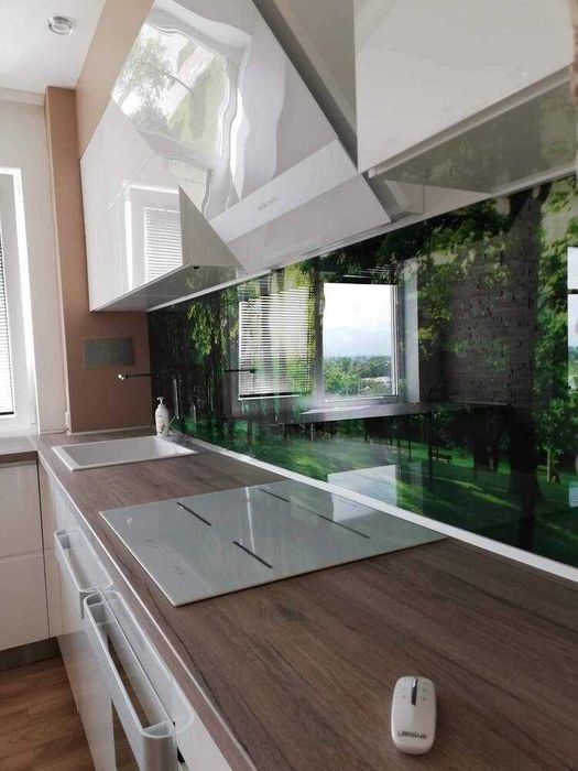 Продава се Тристаен апартамент в Пловдив, Тракия - 115 кв.м за 1000 €/кв.м - Снимка #2